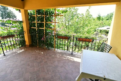 Scenic Retreat Rooms and Family Apartments - ...