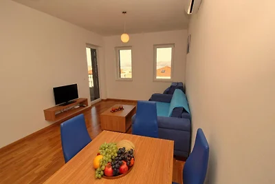 Apartments Kula - Comfort One Bedroom Apartme...