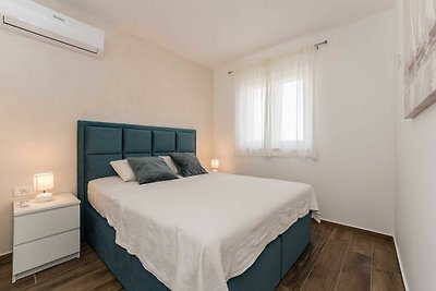 Luxury D Apartments - Two Bedroom Apartment w...