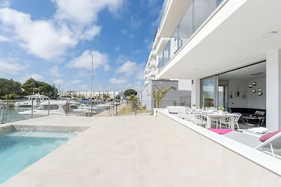 Luxe appartement met 3 slaapkamers en zwembad