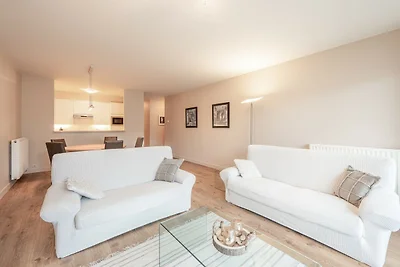 Helle 2-Zimmer-Wohnung mit Terrasse