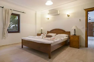 Villa in Kalkan mit Schwimmbecken