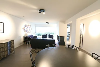 Wohnung in einer Villa mit Garten