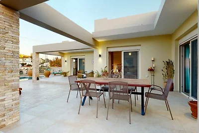 Villa Urania-Kamilari