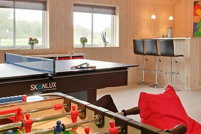 18 Personen Ferienhaus in Tranekær
