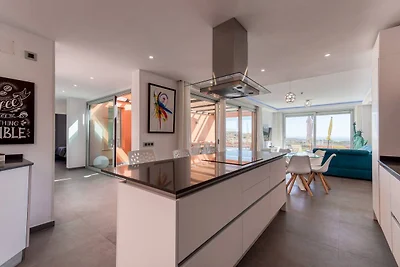 Chalet in San Bartolomé de Tirajana mit Pool