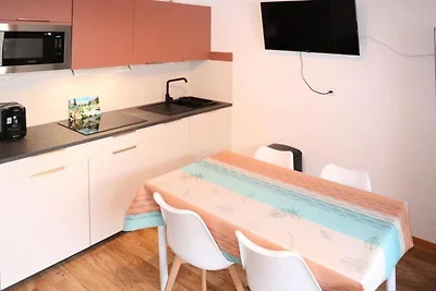 Appartamento con piscina e jacuzzi nelle Alpi