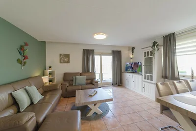 Schönes Ferienhaus in Strandnähe