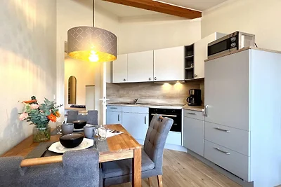 Moderne Ferienwohnung mit Balkon und WLAN in...