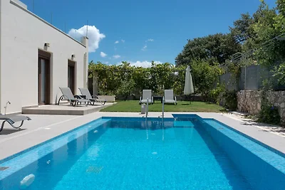 Villa in Gallos hat 4 Schlafzimmer