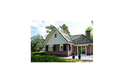 Villa in Beekbergen mit Terrasse
