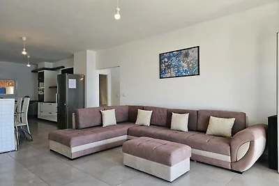 Moderno appartamento per le vacanze a Saranda