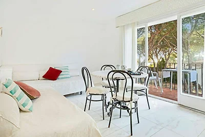 Apartment for 4 persons near Sea beach