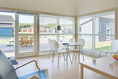 6 Personen, 2 Schlafzimmer, Wohnzimmer/Badezi...