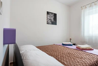 Apartment in Nevi?ane f�r 6 Personen