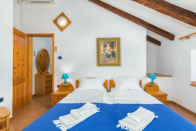 Wohnung in der malerischen Stadt Cres