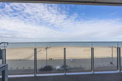 Appartement met een mooi terras en zeezicht