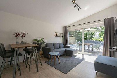 Luxe ingerichte bungalow met terras