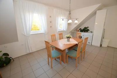 Appartement in Nemojov voor 9 personen