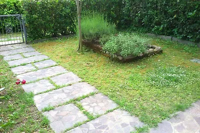 Appartamento con giardino privato