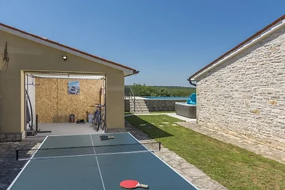 Villa in Kanfanar mit Schwimmbecken