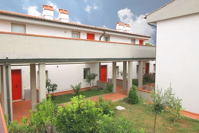 Malerisches Ferienhaus in Giannella in...