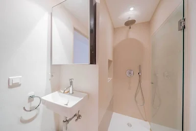 Charming Apartment with pool 2BR/4P -...