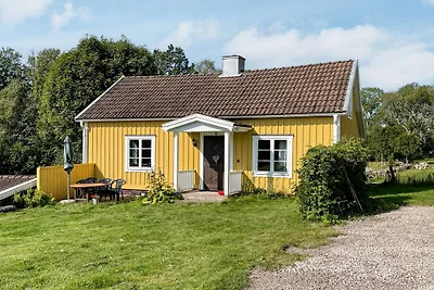 Charmantes Cottage am See in Torsebo