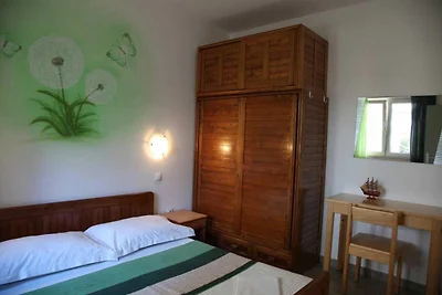Srima Stay – Schritte zum Sandstrand