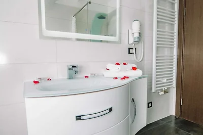 Bled Prestigious and Stylish Apartments - Two...
