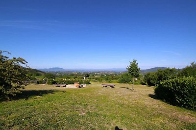 Delizioso agriturismo con piscina a Casperia