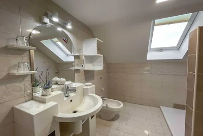 Two Bedroom Apartment with Balcony and Mounta...
