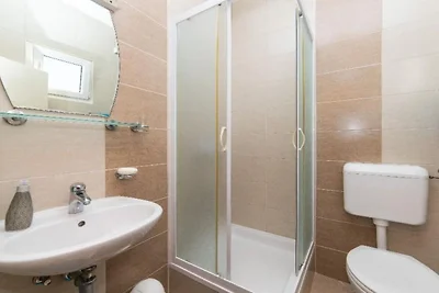 Studio apartment with sea view 3