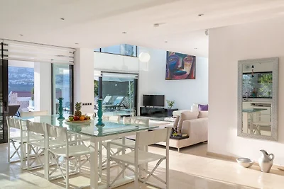 Villa a Kalkan con piscina