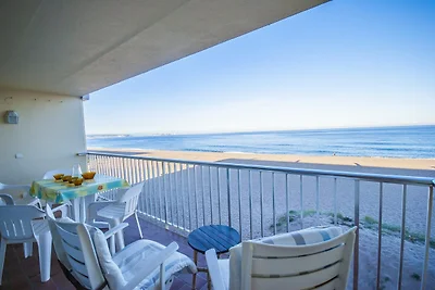 Appartement in Pals bij rustige strand