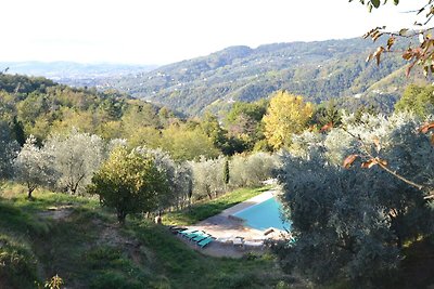 Moderna casa vacanze a Pescia Toscana con...