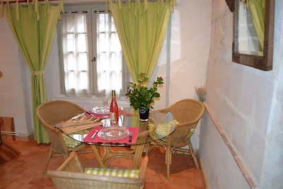 Gezellig vakantiehuis in Brion met zwembad