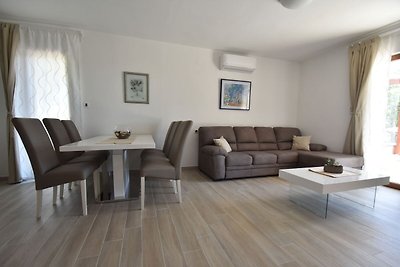 Komfortable Villa mit Panoramablick und priva...