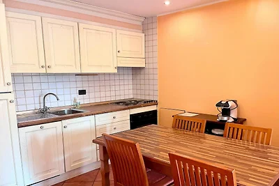 Appartement met 4 kamers en tuin