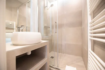 Elegantes Apartment - 2 Schlafzimmer, 6 Perso...