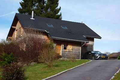Accogliente chalet con vista sulla campagna