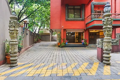 Super casa a schiera Oak Prabhat Road