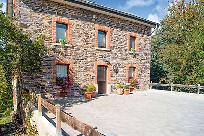 Vakantiehuis in Lierneux met tuin