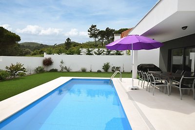 Modernes Ferienhaus in Famalicão Nazaré mit p...