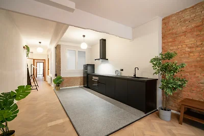 Sehr große 3-Zimmer-Wohnung mit 14 Bädern in ...