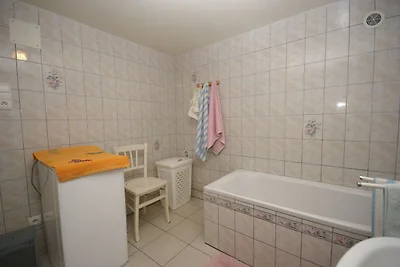 Spaziosa casa vacanze vicino alla foresta