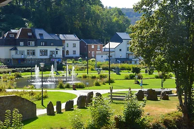 Haus bei La Roche mit Garten für 6 Von...