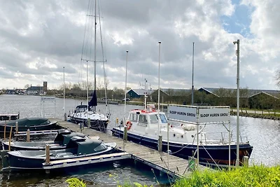 Ferienhaus mit Terrasse in Grou