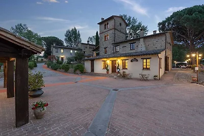 Borgo con 2 Piscine, jacuzzi e ristorante