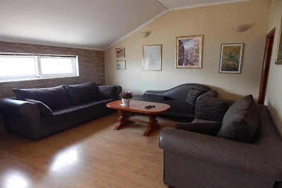 Deluxe One Bedroom Apartment C